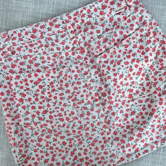 Billabong Cute As A Button Floral Mini Skirt - Picture 4 of 6